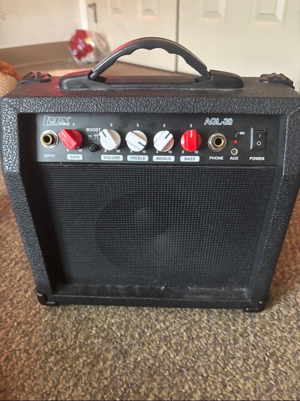 Lux AGL-20 Black Amplifier with Red and White Knobs